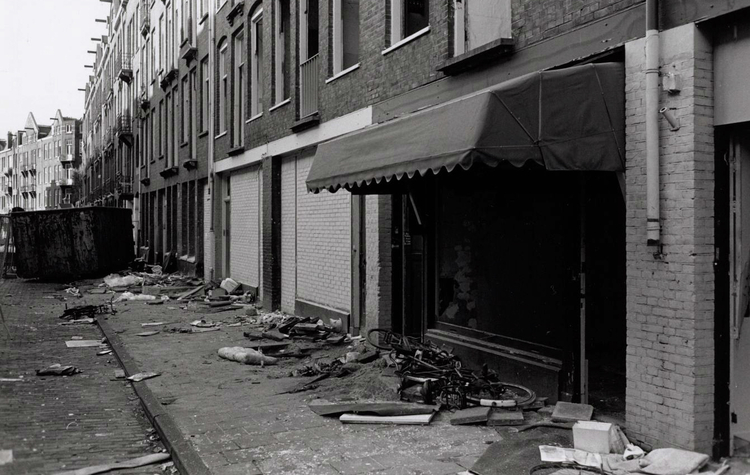 Transvaalstraat 16 rechts - 1993 .<br />Foto: Beeldbank Amsterdam 