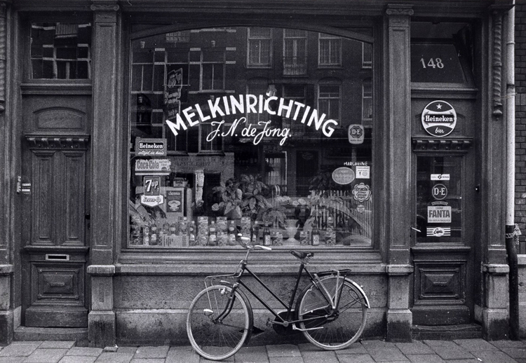 Vrolikstraat 148 - 1976  <p>.<br />
<em>Klik rechts bovenaan op de foto en de foto wordt vergroot weergegeven.</em><br />
Foto: Beeldbank Amsterdam</p>