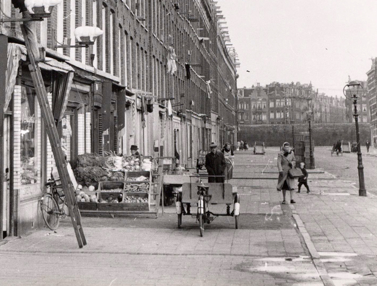 Wagenaarstraat 1952 .<br />Foto: Beeldbank Amsterdam 