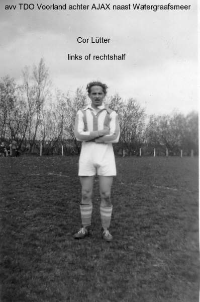 Cor Lütter Op het voetbalveld van TDO in 1950. 