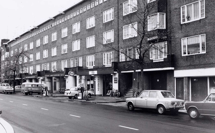Zeeburgerdijk - 1973 .<br />Foto: Beeldbank Amsterdam 