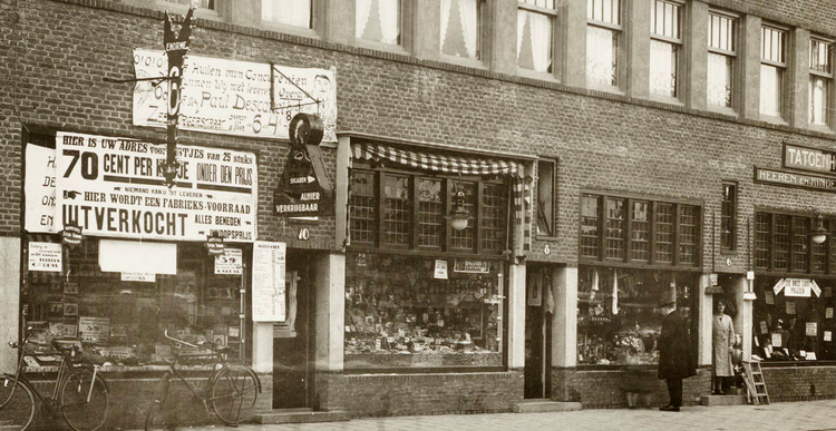 Zeeburgerstraat 10 - ± 1925 .<br />Foto: Beeldbank Amsterdam 