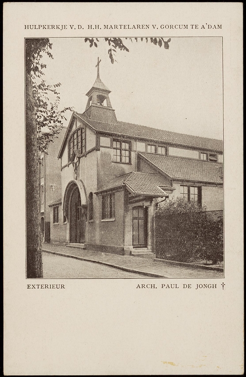 Linnaeusparkweg 52.  Exterieur hulpkerkje RK-kerk 'H.H. Martelaren van Gorkum' in 1930, architect Paul de Jongh. Bron: Beeldbank, SAA. 