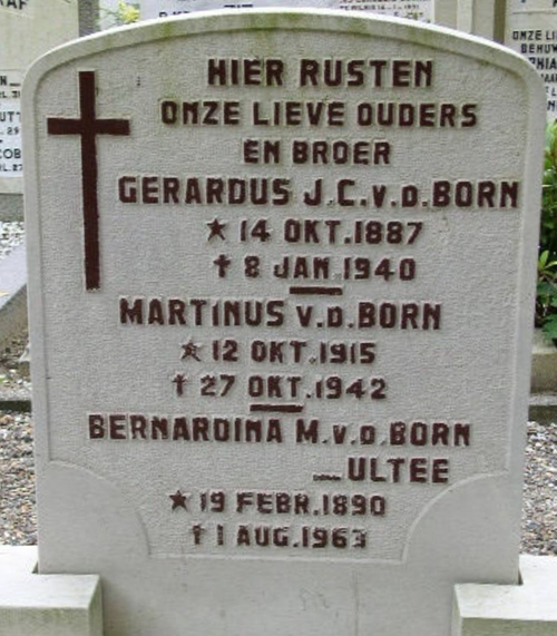 R.I.P.  Grafsteen Martinus van der Born. <br />Bron: Oorlogsgravenstichting  