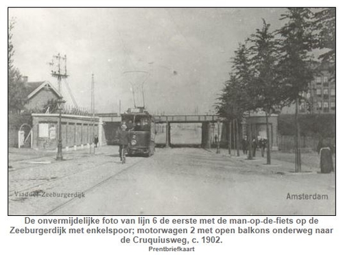 Tram 6 op de Zeeburgerdijk met enkelspoor; motorwagen 2 met open balkons onderweg naar de Cruquiusweg, c. 1902. Bron: www.amsterdamsetrams.nl   
