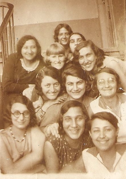 1931 Annie samen met  collega's van  Hollandia Kattenburg  