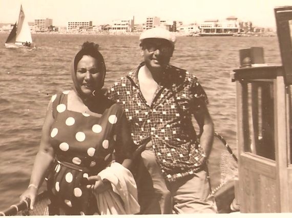 1959 Annie en David op vakantie in Zuid-Frankrijk   