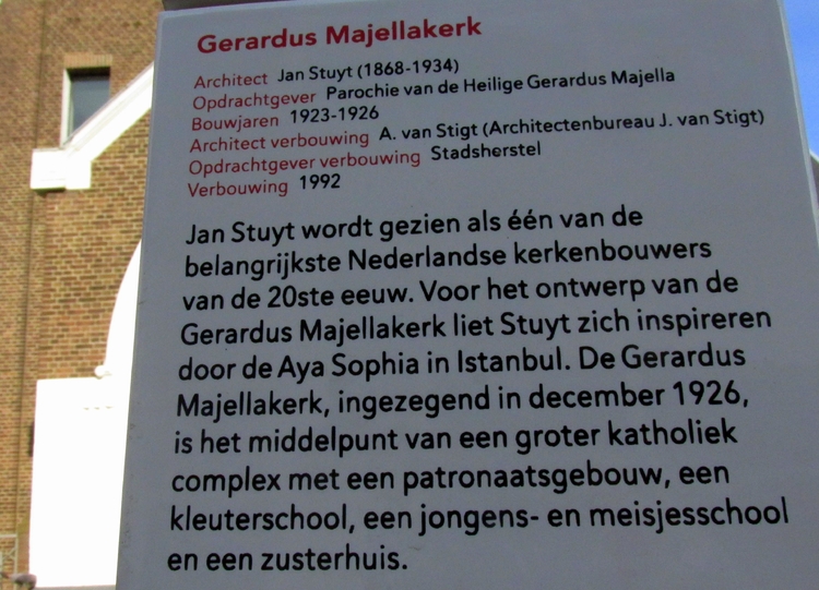 Gerardus Majella kerk Ambonplein.jpg  