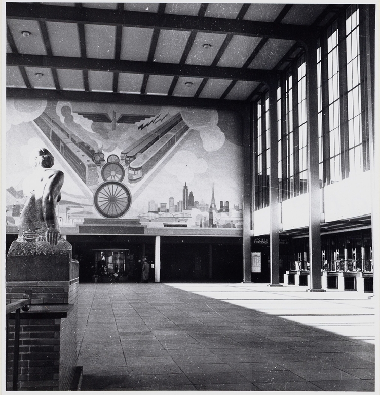 Amstelstation circa 1940, collectie Arbeiderspers. Bron: beeldbank stadsarchief  