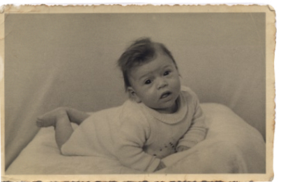 Janny Mei 1941 (3 maanden oud)  