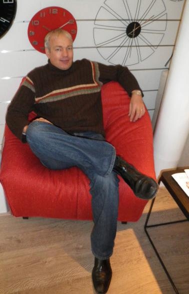 Eric in zijn winkel, foto Tineke Kalk 2010  