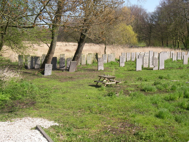 Joodse begraafplaats Zeeburg - 2015 . Foto: John Toxopeus  Alle rechten voorbehouden  