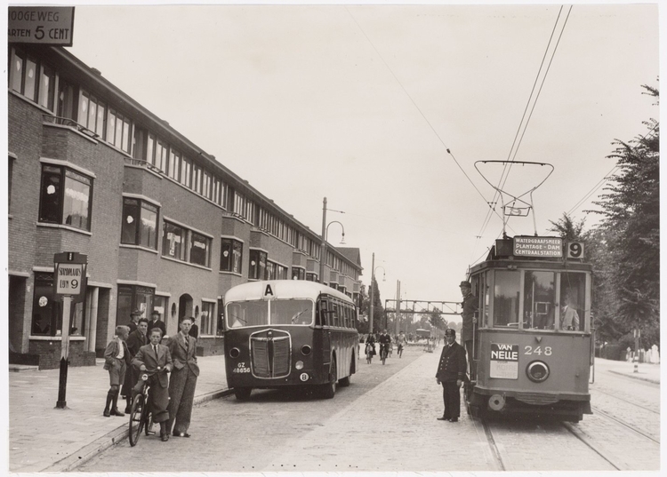 Het nieuwe eindpunt van tramlijn negen, ca. 14 juli 1940. Stadsarchief Amsterdam  