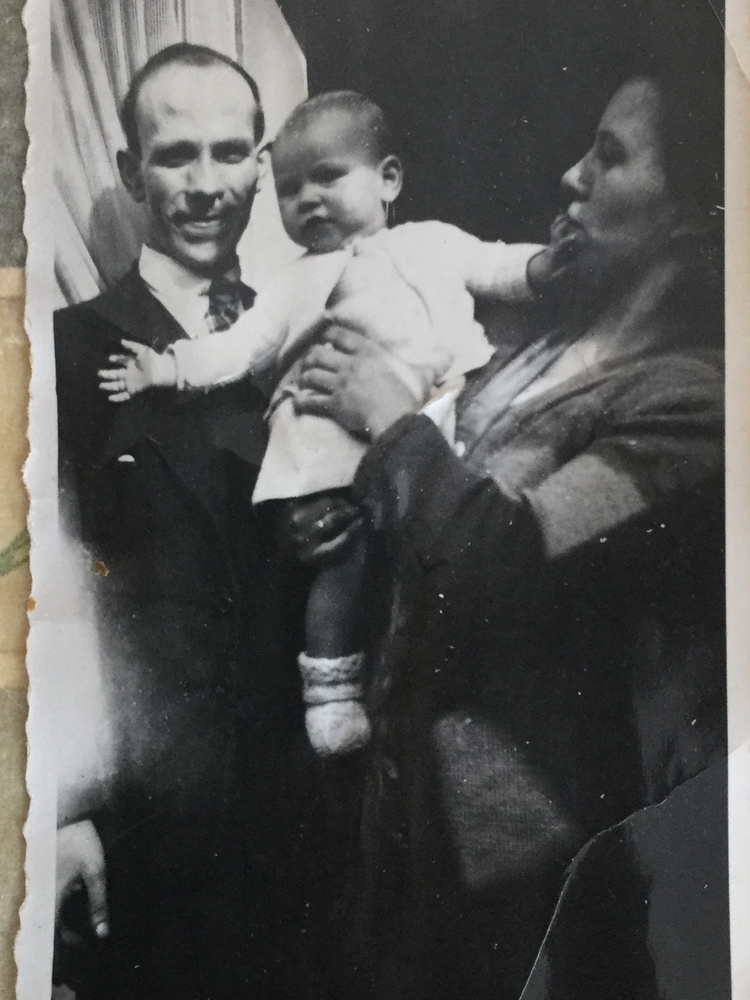 Vader, moeder met Sonja 1950  
