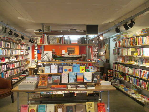 boekhandel van Pampus, KNSM-laan 303, foto Fleur Lis  