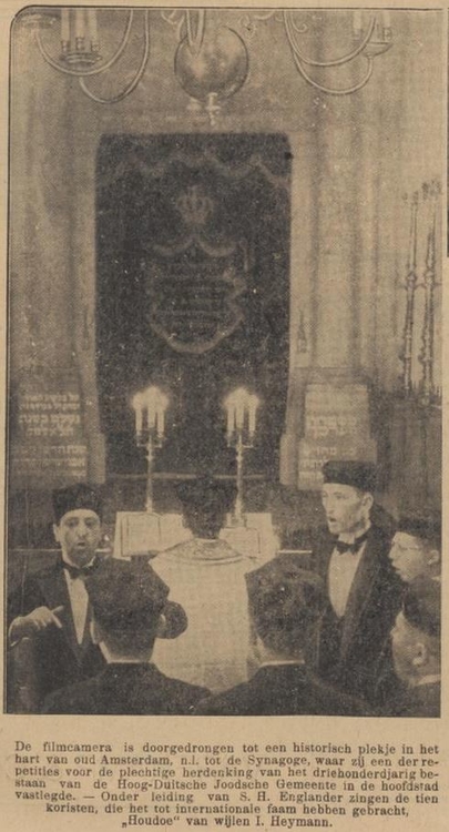 Foto van de filmopnamen in de Synagoge, bron: De Sumatra Post van 28-01-1936  