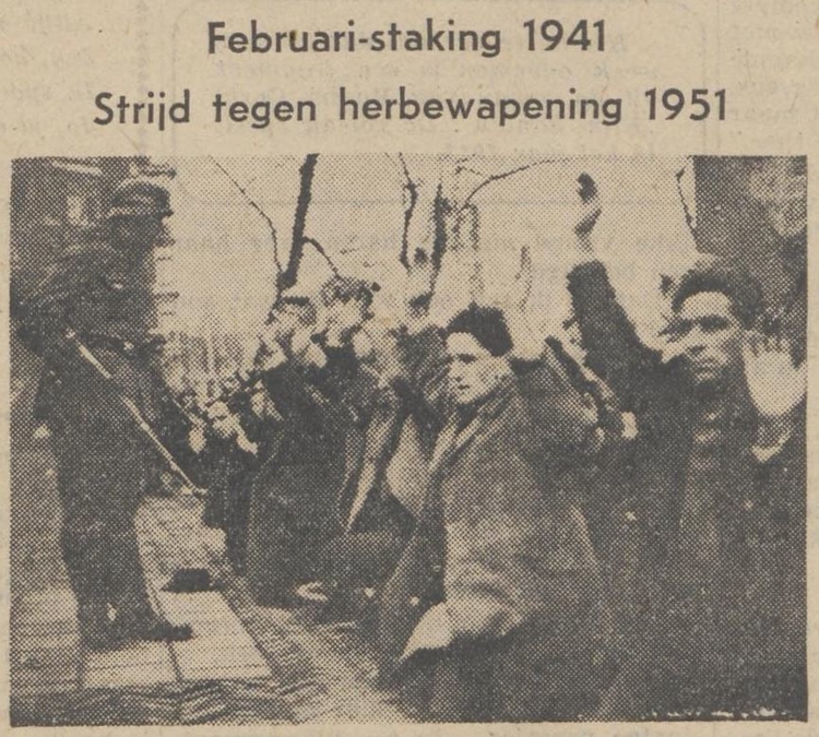 De beroemde foto van de Februaristaking 1941 in De Waarheid van10-02-1951  