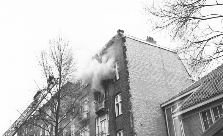 Brand Bankastraat 61. 1 dode.   