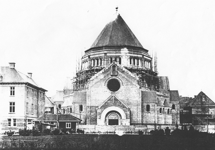 Gerardus Majellakerk in aanbouw Foto Stadsarchief 
