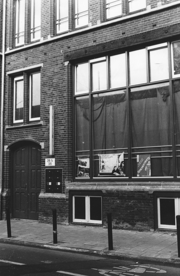 Filmhuis De Lange Adem Ruyschstraat Foto voor de Tong Tong. 