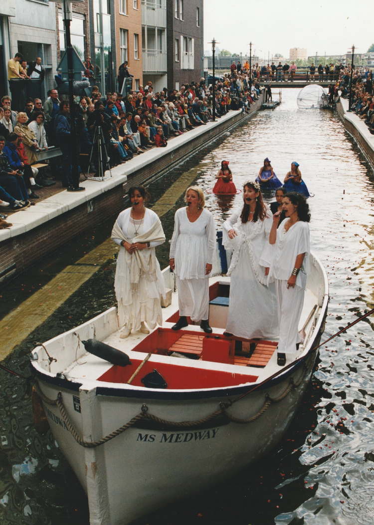 Opening Brantasgracht Juni 2000. 