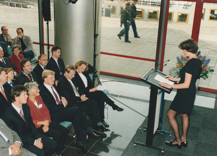 Opening Persmuseum 4 oktober 2001 Toespraak directeur Mariëtte Wolf. 