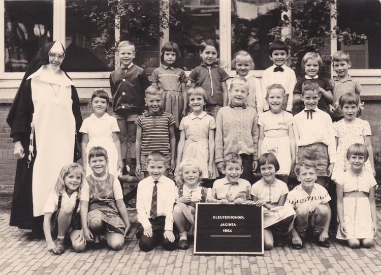 1964.05.15 Kleuterschool Jacinta.jpg  