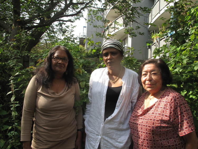 V.l.n.r. Mila, Sara en Angela in de tuin bij De Kat , 2021  