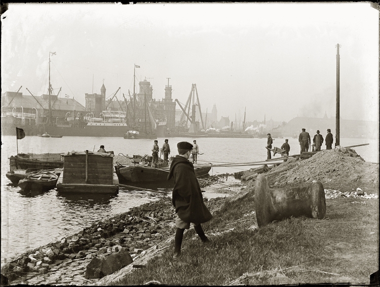 Kop van de strekdam,latere Javakade. Foto 1901 Jacob Olie uit beeldbank stadsarchief Amsterdam  