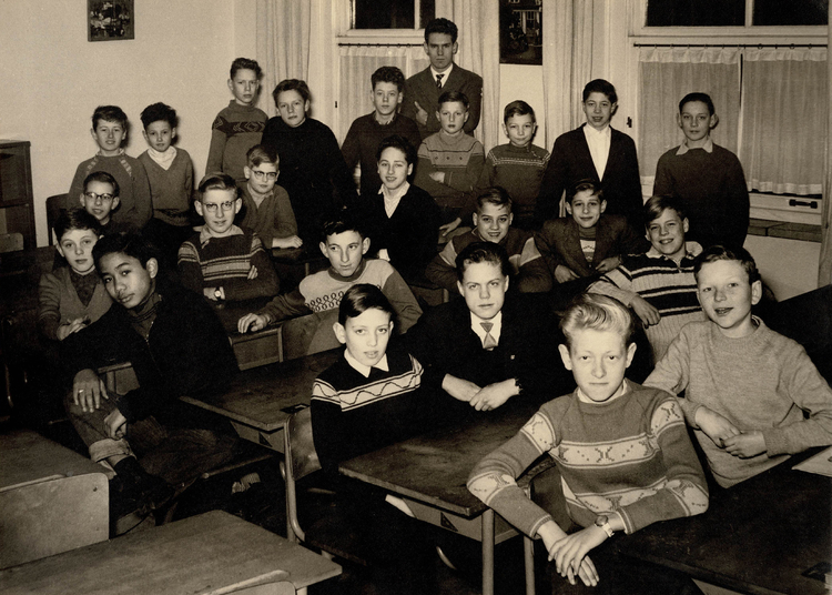 1e klas VGLO 1959 - 1960 (ik zit rechts 2e van boven).jpg  