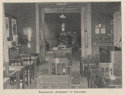 Lokaal in het Paedagogium Achisomog, bron: De Vrijdagavond; joodsch weekblad jrg 6, 1929, no 10, 07-06-1929  