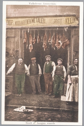 Lompenhandel van Sal de Jong in de Lange Houtstraat in ca. 1910, bron: collectie Joods Hist. Museum   