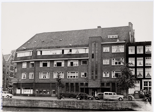Oostersekade 4 – 6 in september 1955, bron: Archief van de Dienst Ruimtelijke Ordening en rechtsvoorganger: foto's (SAA)  