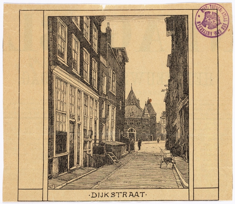 Dijkstraat, 2-4 (links), gezien naar de Nieuwmarkt. Rechts van nr. 2 zijgevel Nieuwmarkt 17; de Waag (Nieuwmarkt 4) en Dijkstraat 1, 3, 5, enz. Vervaardiger: Wenckebach, L.W.R. (Willem, 1860-1937), bron: SAA.  