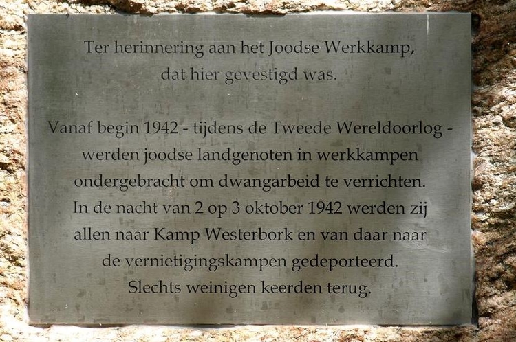 Gedenksteen voor het Joodse Werkkamp dat ‘hier’ (Gijsselte) gevestigd was, bron: website Joodsmonument Ruinen  