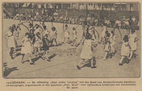 Voorbeeld van het jeugdwerk van de Bond van Amsterdamsche Speeltuinverenigingen. Bron: Algemeen Handelsblad van 12 mei 1931.  