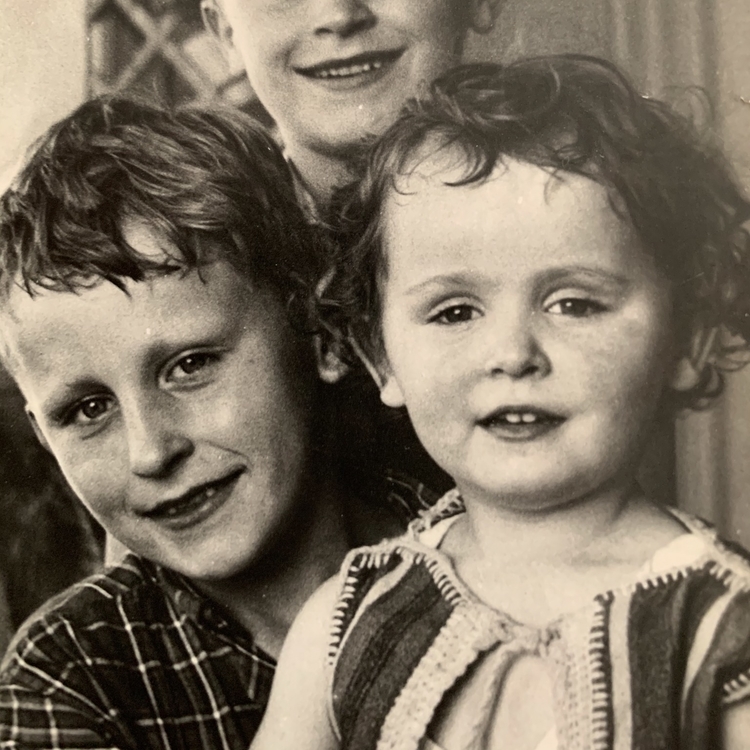 Rein Mulder met broer en zus Amsterdam oost Rein Mulder 1927-2007 kinderen Laplacestraat Watergraafsmeer jaren 1960 