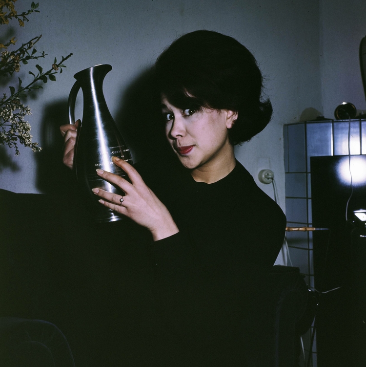Anneke Grönloh in 1965. fotograaf onbekend.Bron: nationaal fotoarchief  