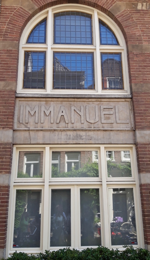  De Immanuelkerk  in de Kerkstraat ( Amsterdam –Centrum)   1967 – 1994. Foto; Mavis Penig  