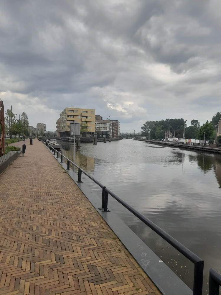 Keulsevaart rechtsaf gaat ie verder als Weespertrekvaart  