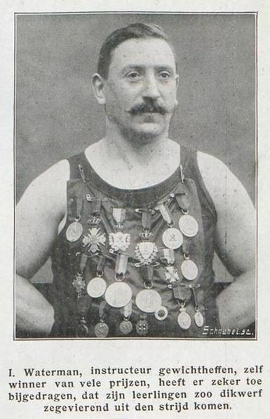 I. Waterman, bron: De revue der sporten jrg 9, 1915/1916, no 12, 01-12-1915  