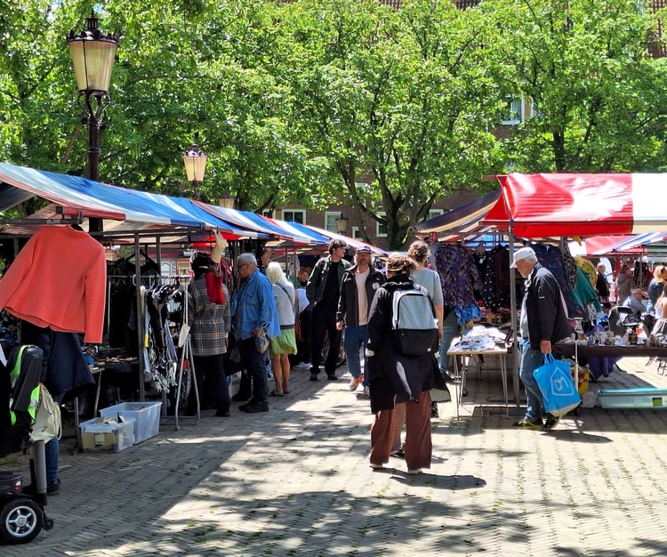 drukbezochte markt  