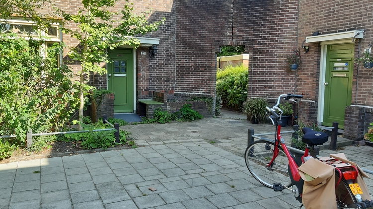 Het huis van de familie Van het Reve, Ploegstraat 89.jpg  